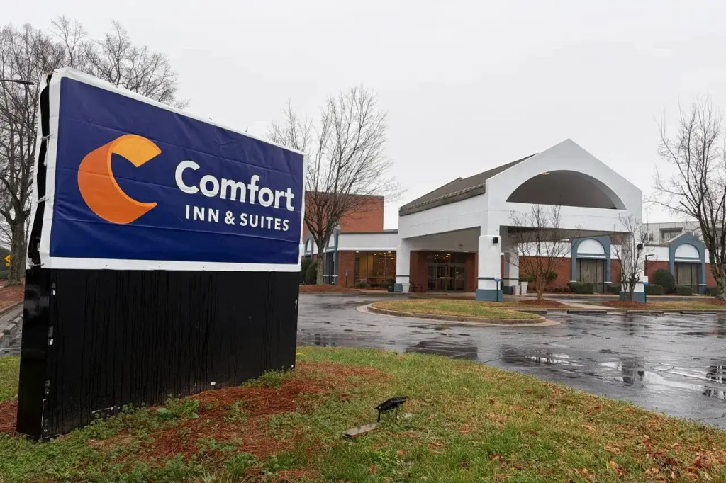 Comfort Inn & Suites