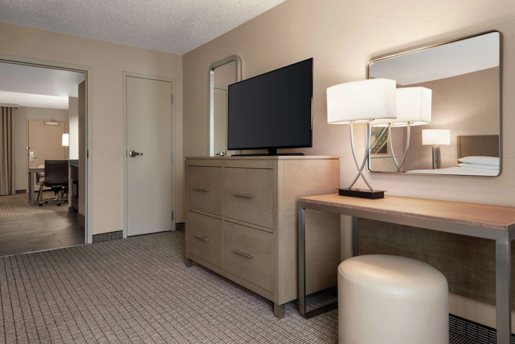 Embassy Suites by Hilton Cleveland Rockside - Général