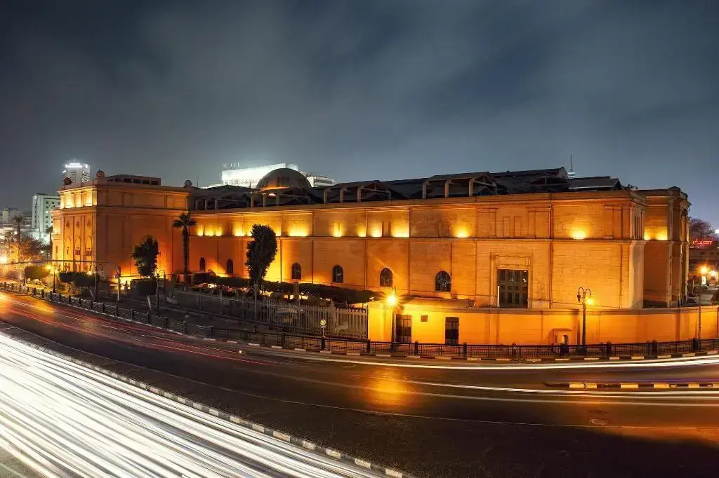 Tahrir Plaza Suites — фото