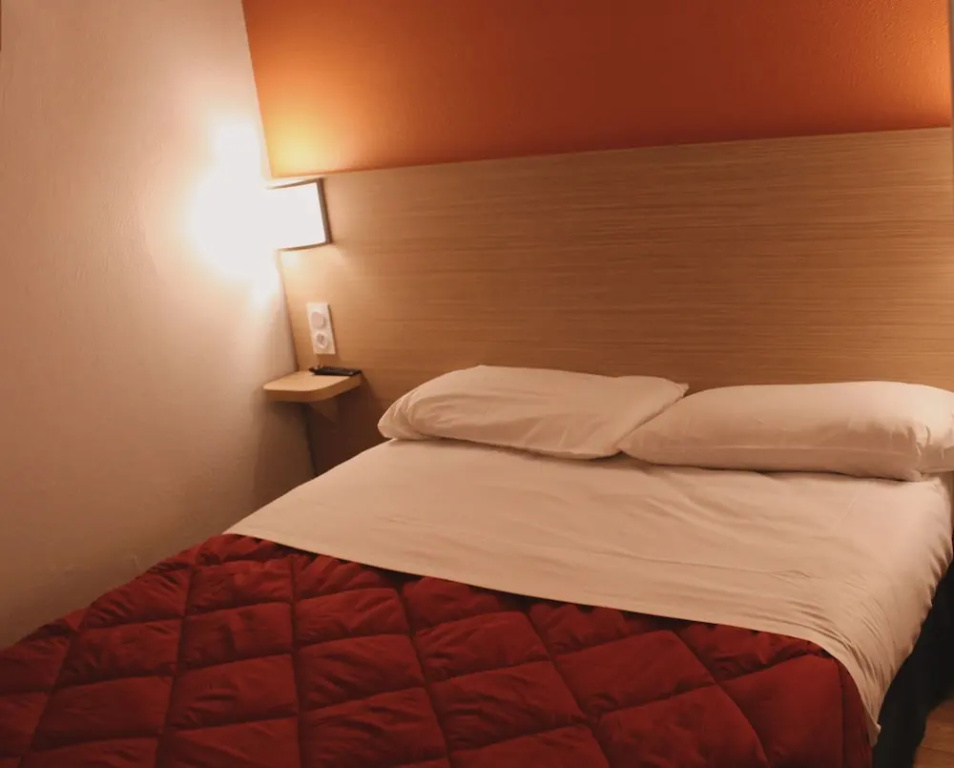 Standard Double room (full double bed)