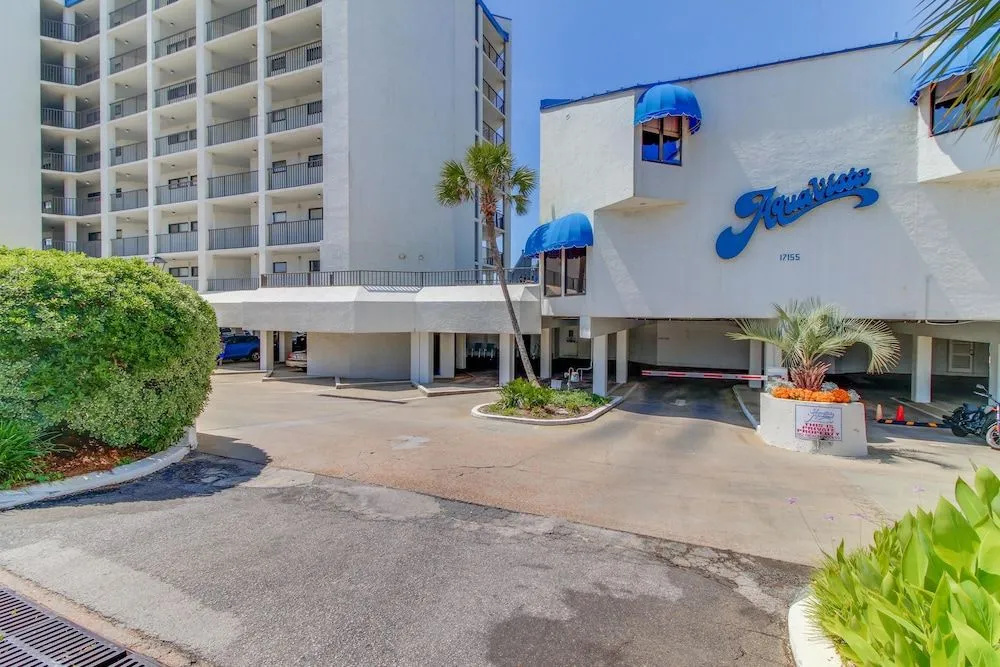 Aqua Vista Condominiums