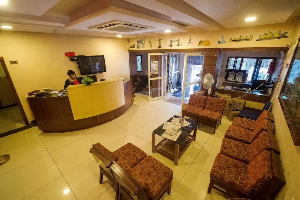 Lobby & Reception