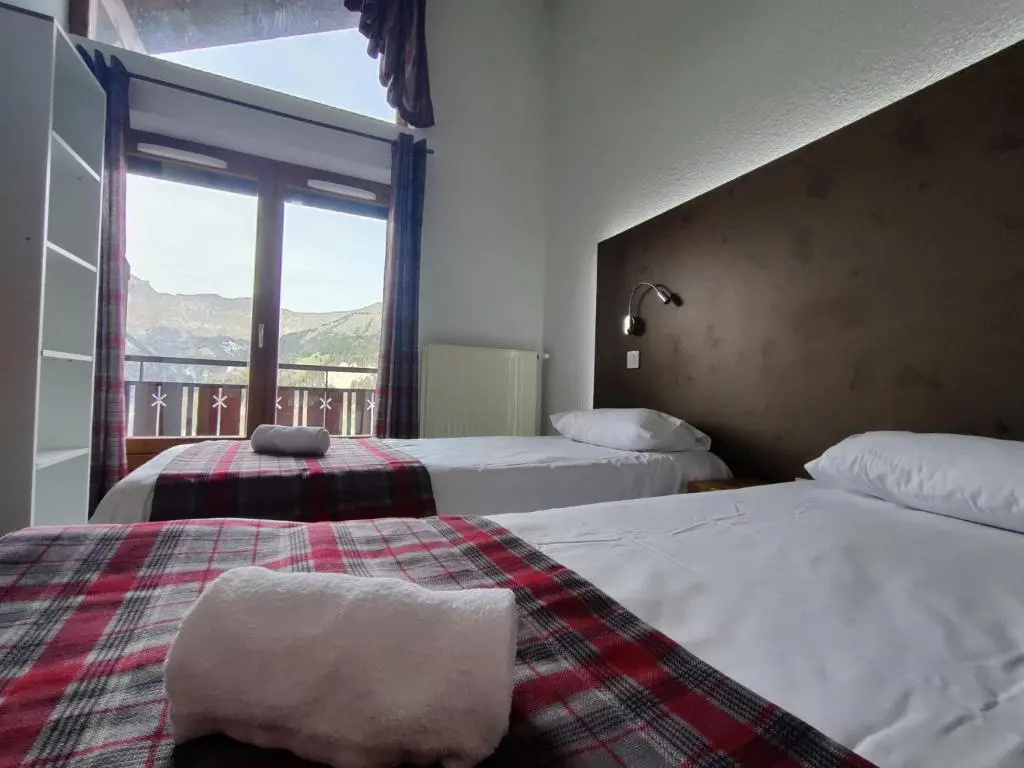 Standard Double room with balcony (full double bed)