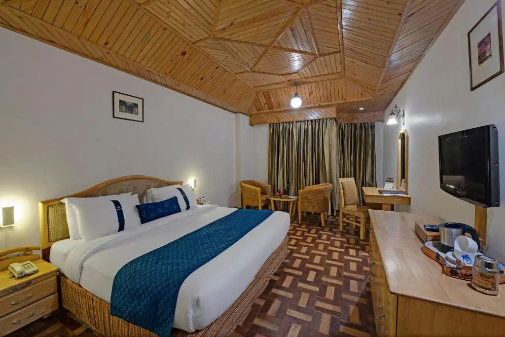 Classic Double room (full double bed)