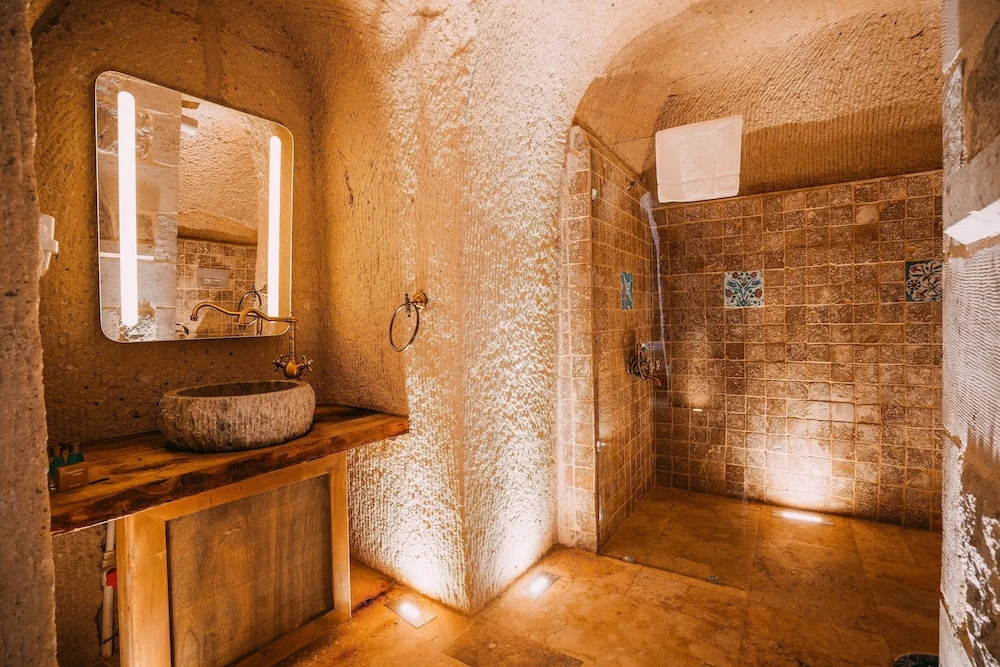Comfort room