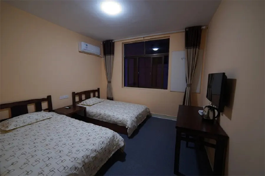 Standard Triple Family room