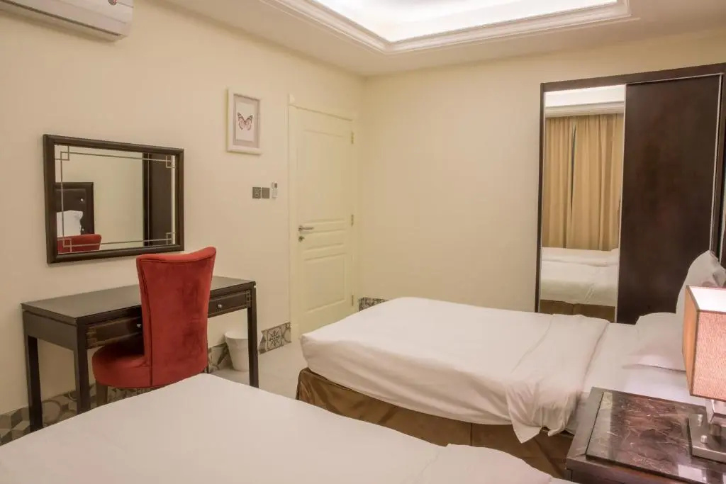 2 Bedrooms Apartment