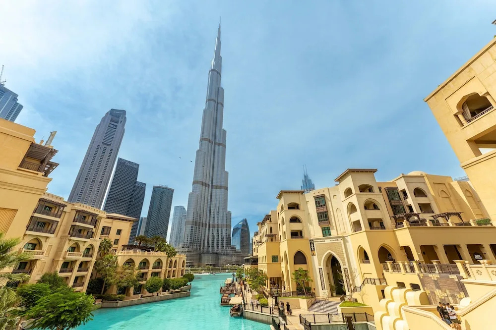 Maison Privee - Tasteful Apt cls to Burj Khalifa & Dubai Mall