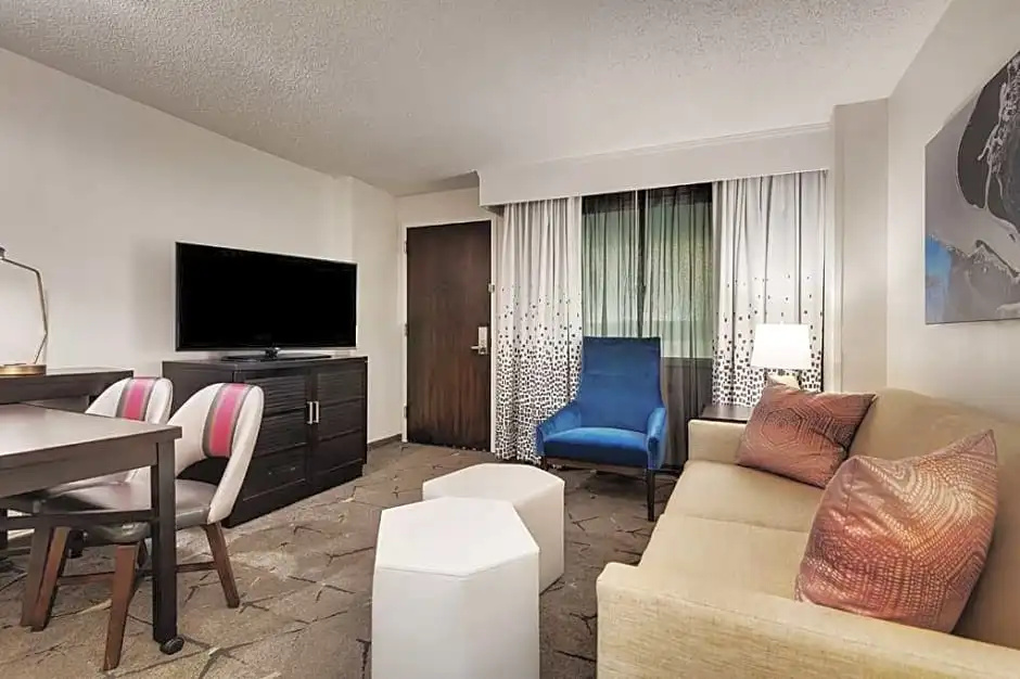 Embassy Suites by Hilton Raleigh Crabtree - Chambres