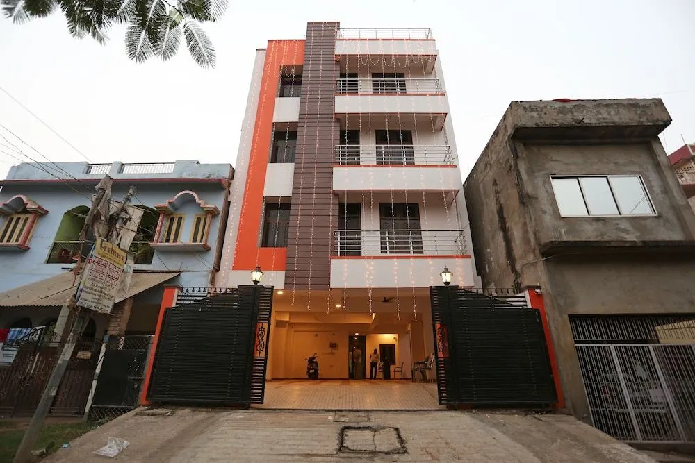 OYO Flagship 22740 Near Anisabad Golambar