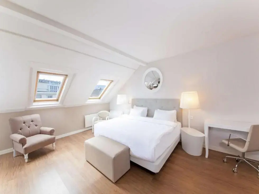 Superior Double room with garden view (full double bed)