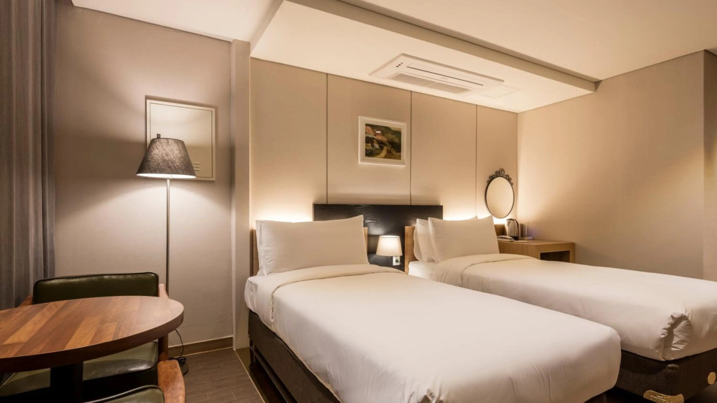 Отель The First Stay Hotel в Сеуле