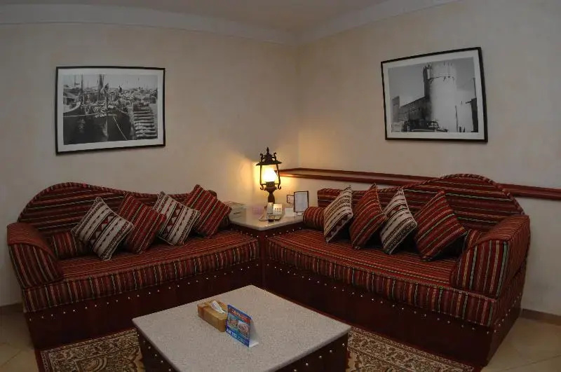 Al Liwan Suites - Chambres