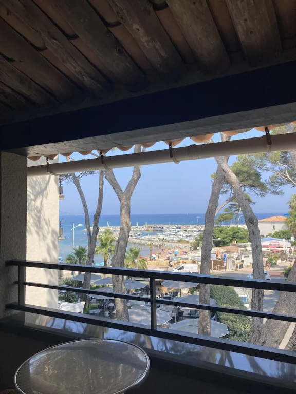 1 Bedroom Deluxe room with land view