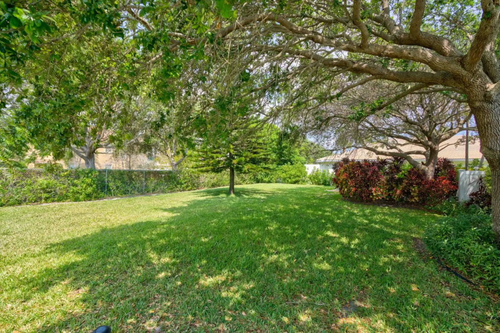 Tequesta Palms Inn