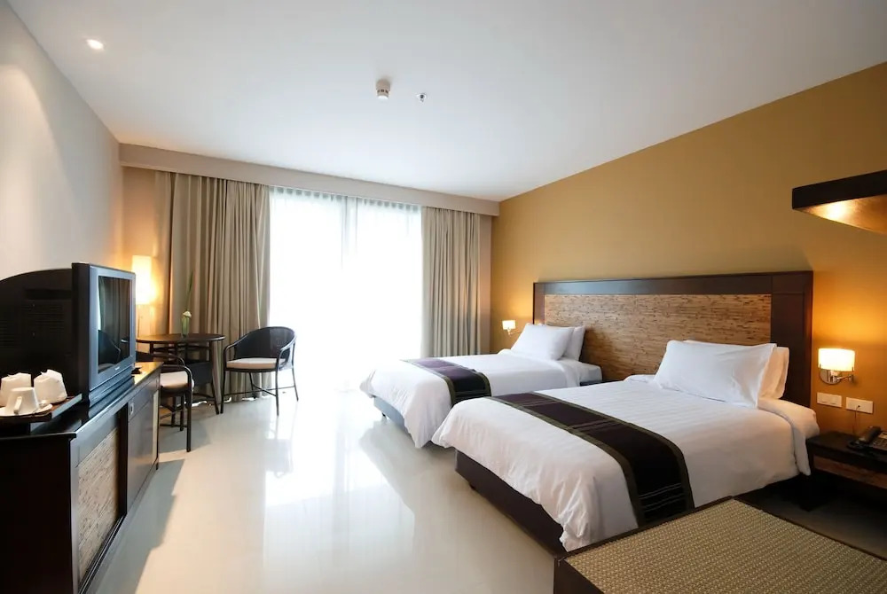 Номер Superior с балконом и с видом на сад в Tara Mantra Cha Am Resort