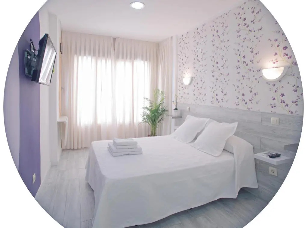 Standard Double room with balcony (full double bed)