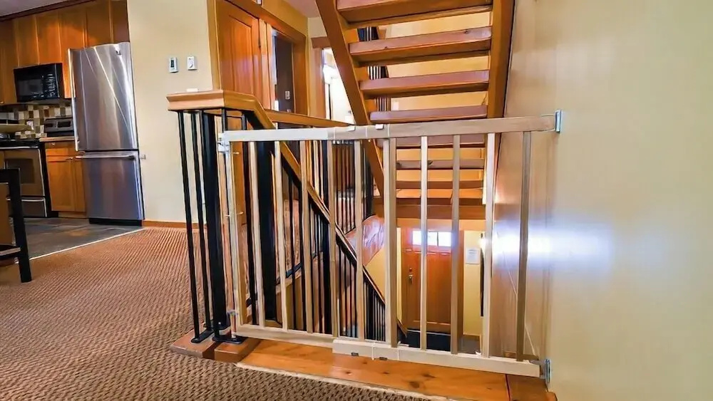 Pinnacle Ridge Chalets by Fernie Lodging - фото 12
