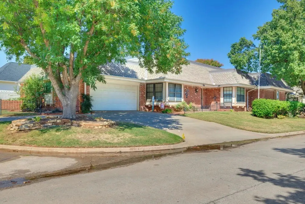 15 Mi to Dtwn: Oklahoma City Family Home