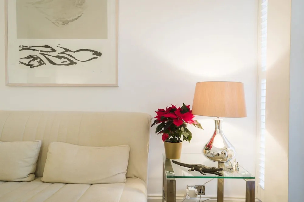 Sublime 1 bed flat with Thames view