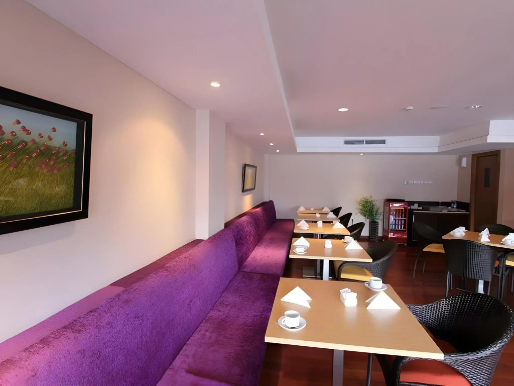 Hotel photo 12