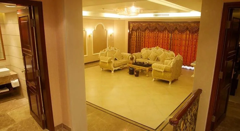 Harbour Plaza Hotel - фото 13