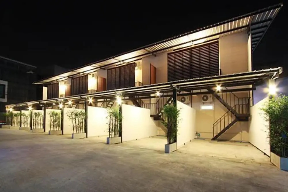 Bearing 26 Hotel