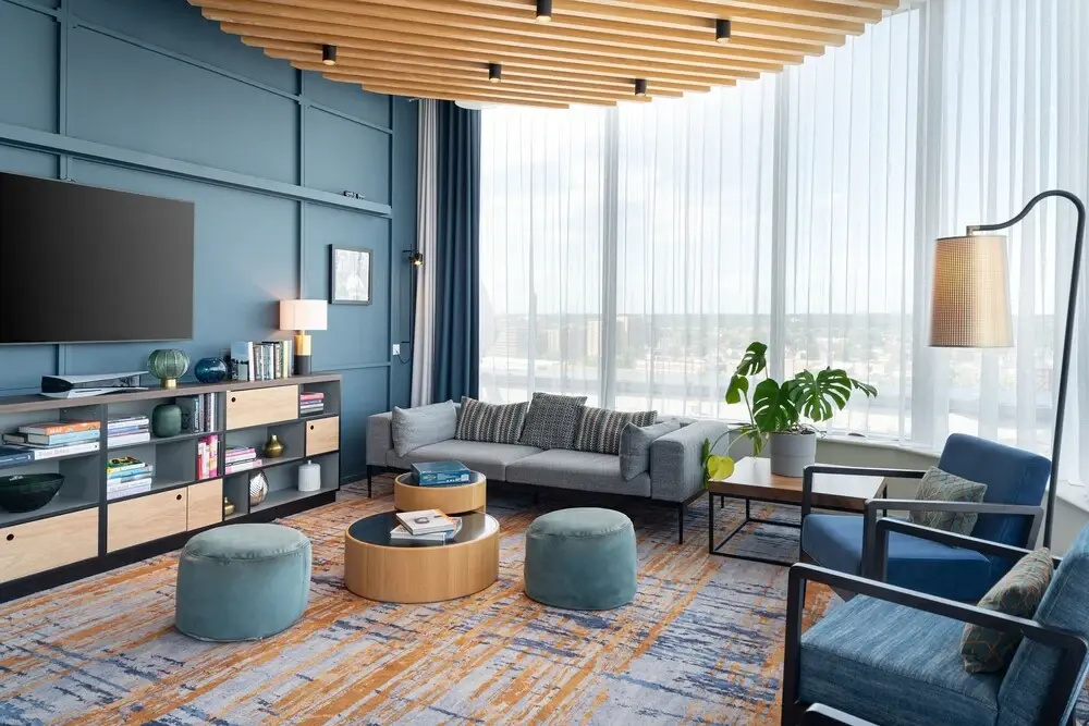 Lobby & Reception
