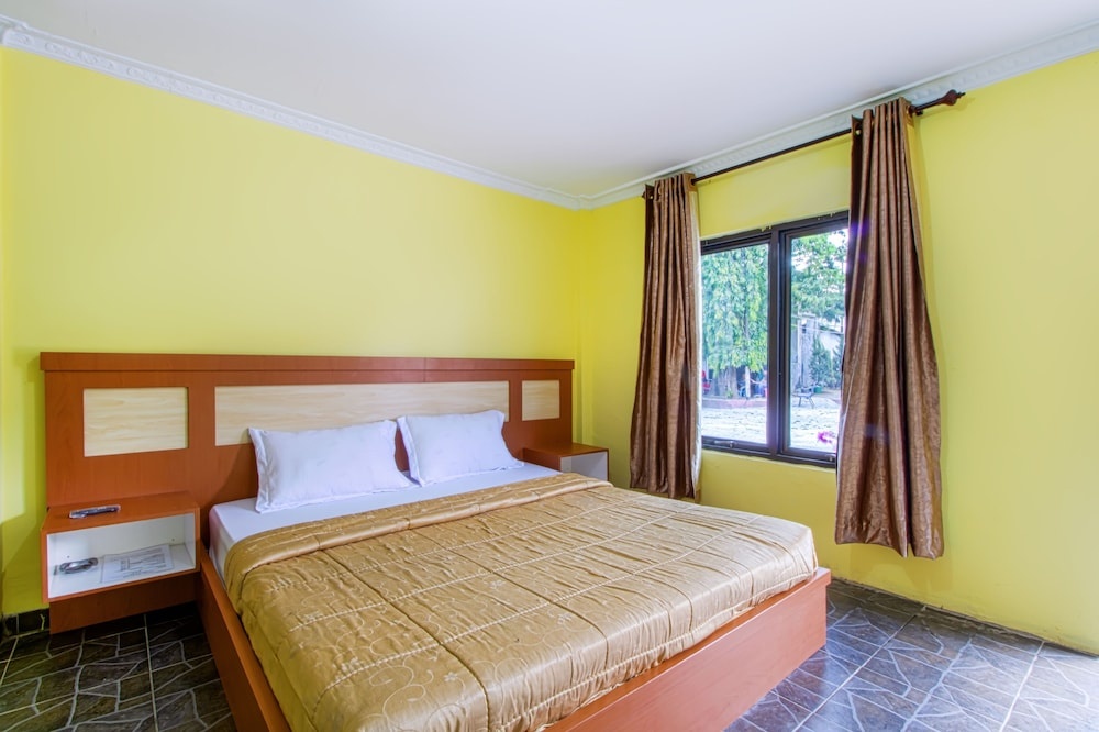Halay Inn — 4