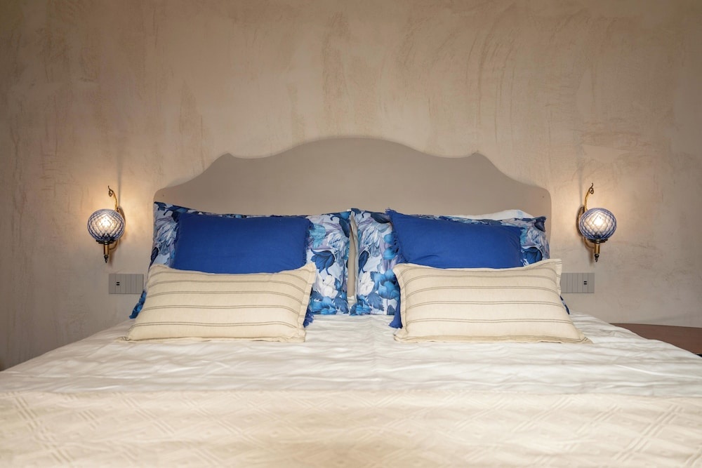 Blue Riad — 4
