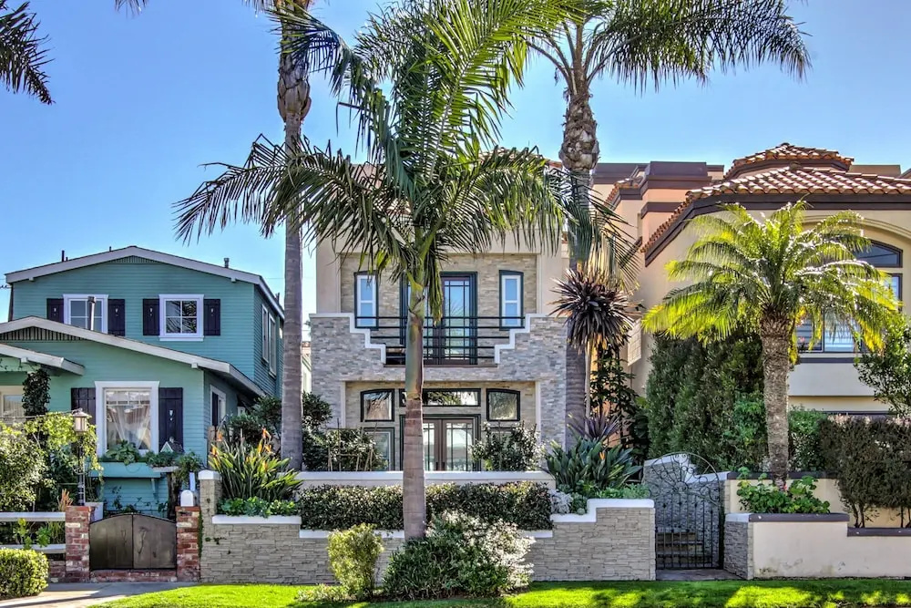 Designer - 3 Br Home