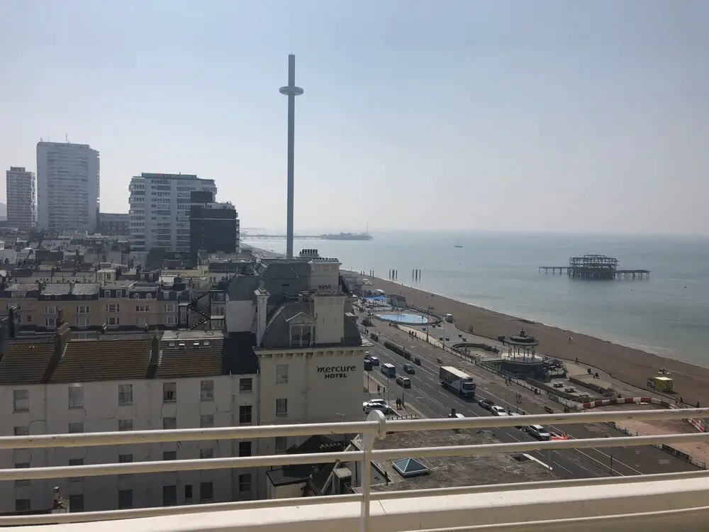 2 Bedroom Flat With Stunning Sea Views and Balcony
