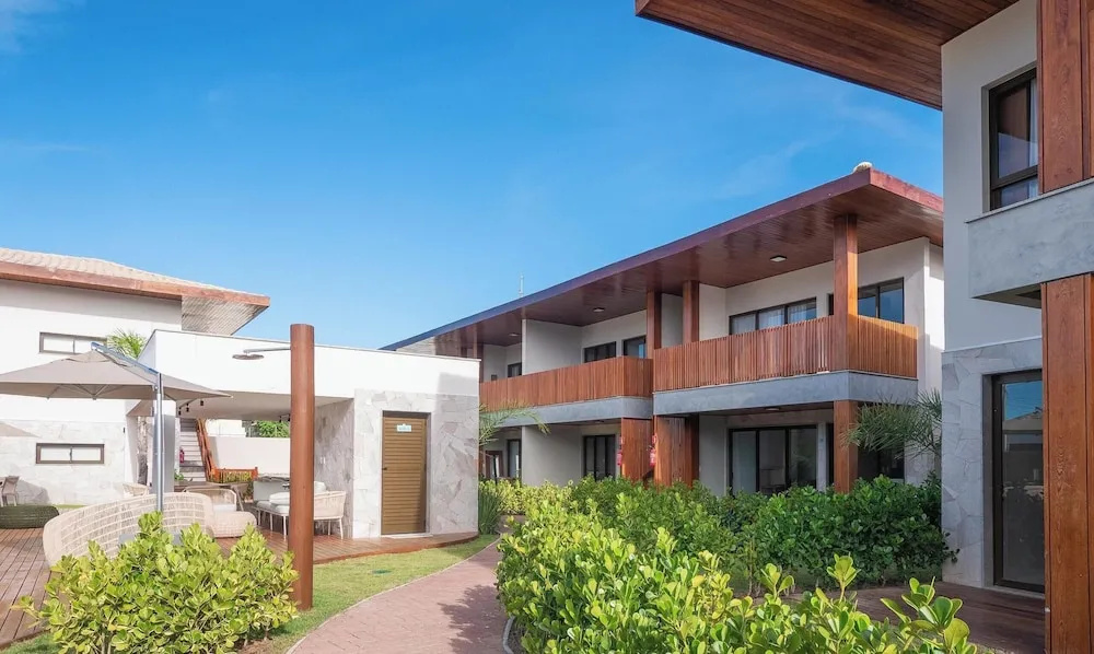 Apt in Condo w/ Pool 140m From the Beach Vii0107