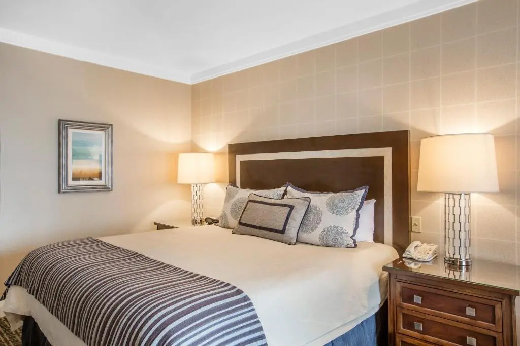 Omni Los Angeles Hotel at California Plaza - Chambres