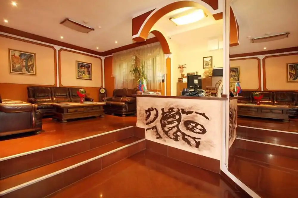 Lobby & Reception