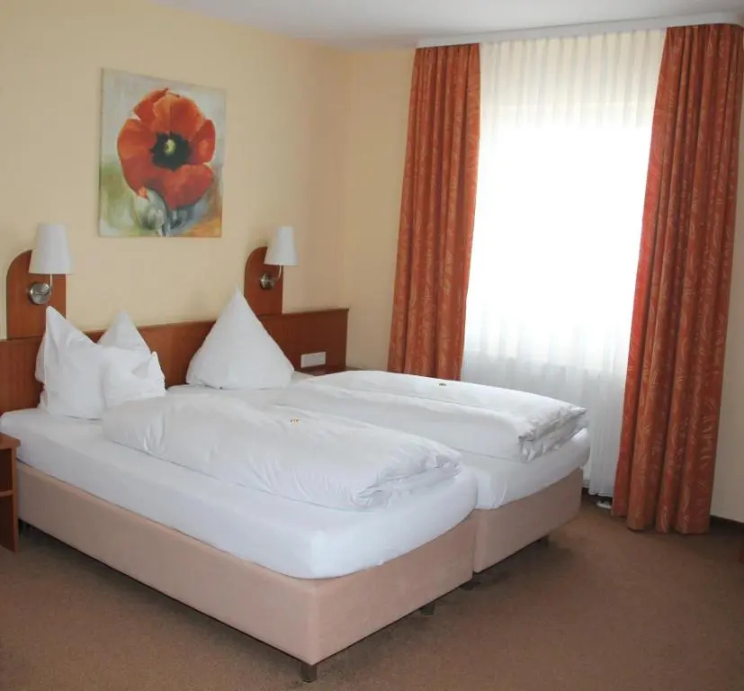 Standard Double room (full double bed)
