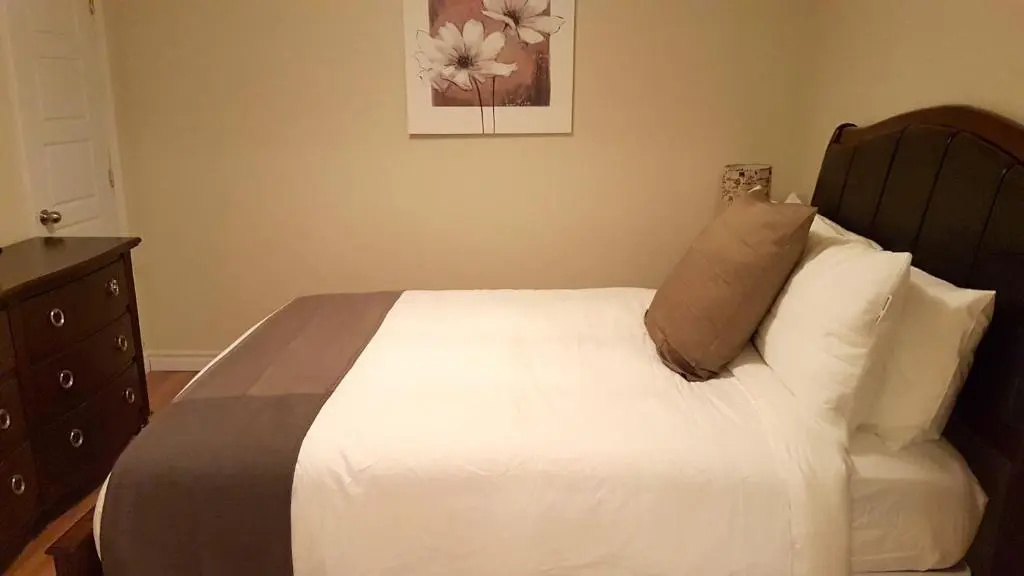 1-Bedroom Apartment Sweet #8 by Amazing Property Rentals - фото 6