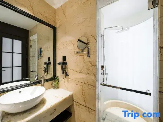 Longyou International Hotel - Chambres