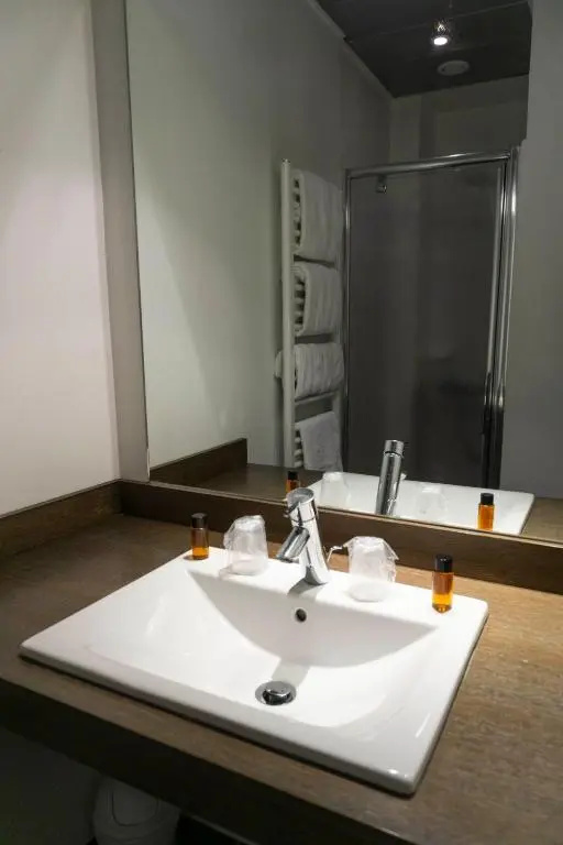 Economy room