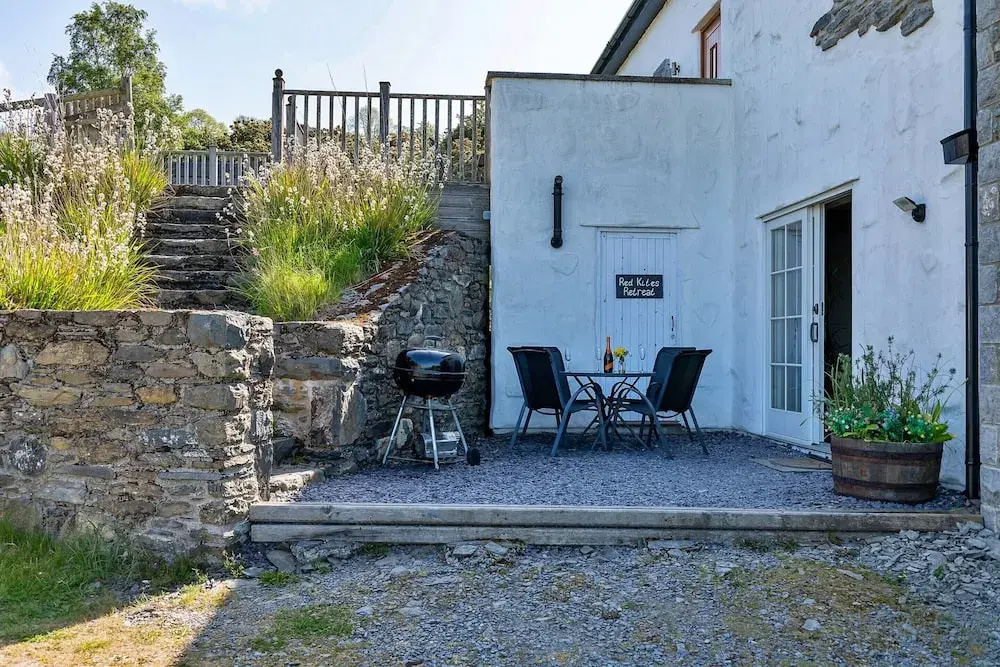 Cottage in Conwy With Hot Tub & Mountain Views