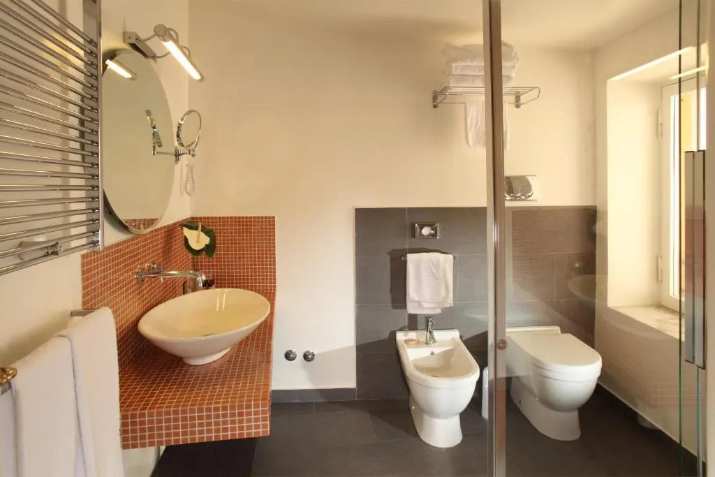 Classic Double room (full double bed)