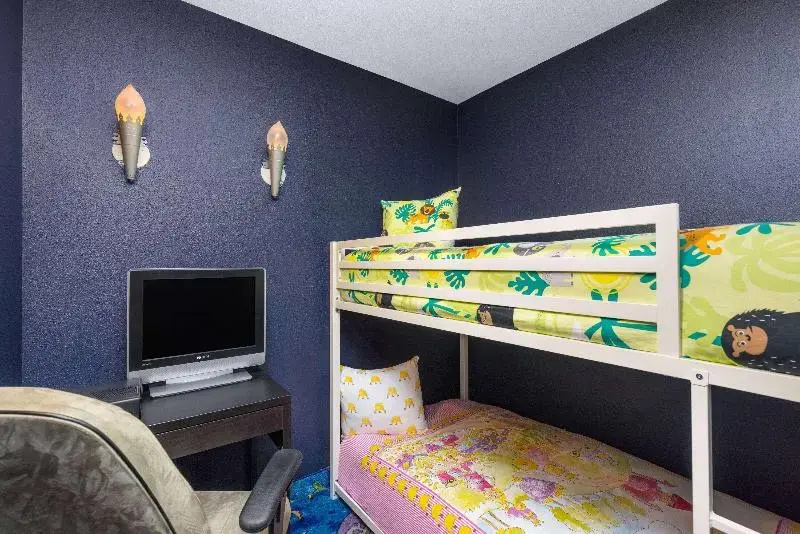 Double Suite (bunk bed)