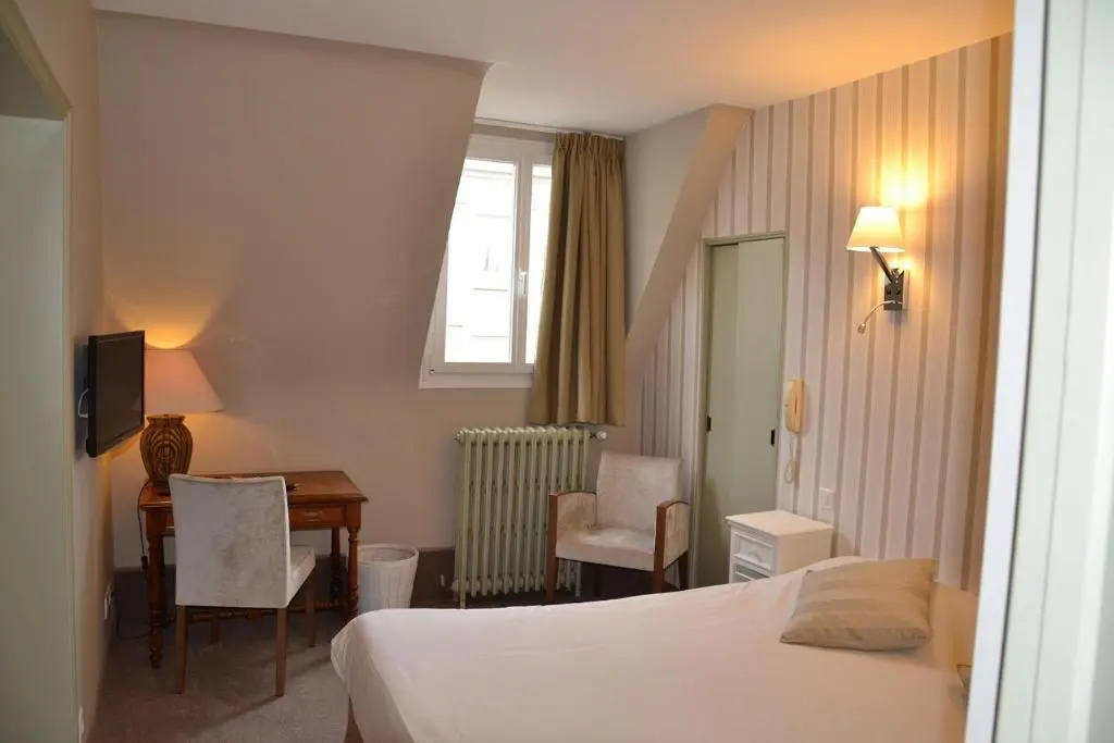 Inter-Hotel Les Ajoncs D'Or - Chambres
