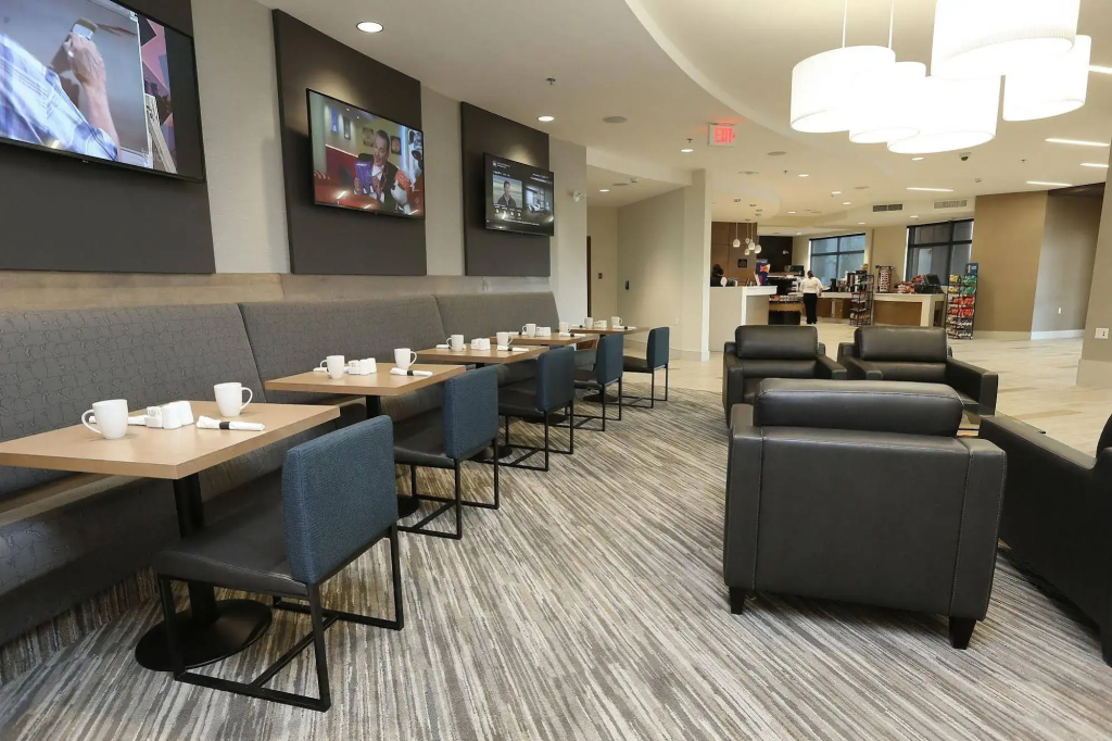 Best Western Plus Sawridge Suites - фото 32