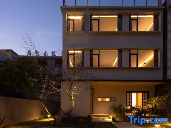 Jingdezhen Creek Shore Boutique Hotel