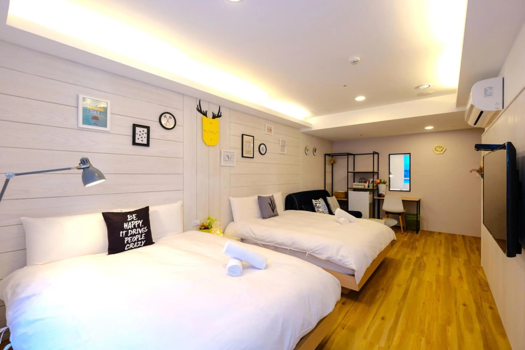 Color Fun Inn — 3
