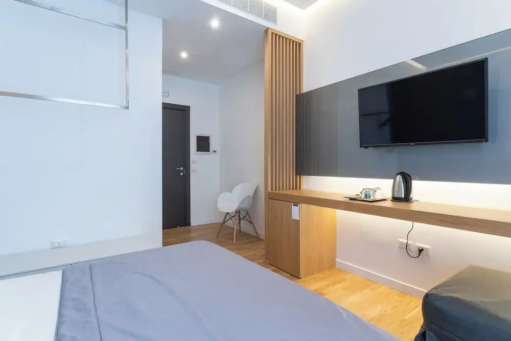Deluxe Double room with balcony (full double bed)