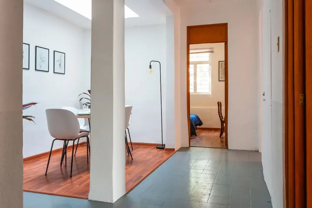 2 Bedrooms Apartment