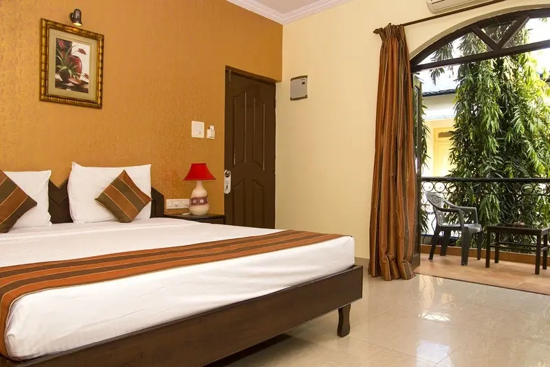 Standard Double room with balcony (full double bed)