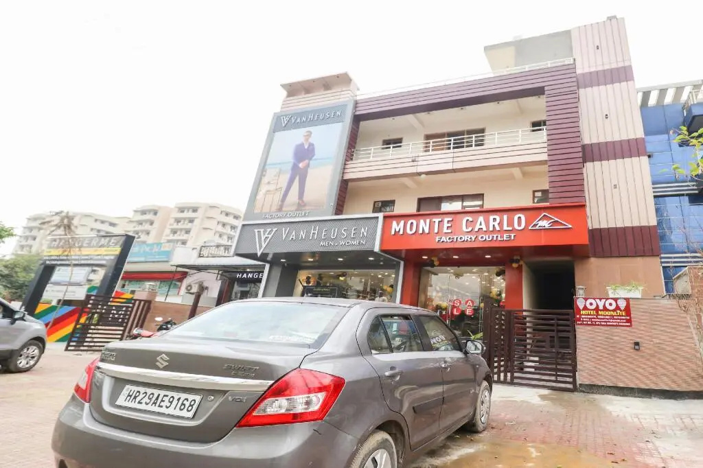 Hotel Moonlite by OYO Rooms
